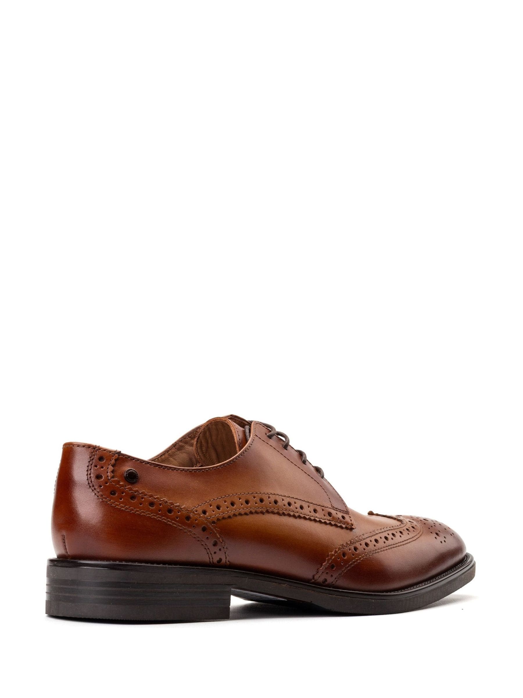 VER243 London Tan Brown Pocket Brogue Shoe - Image 3